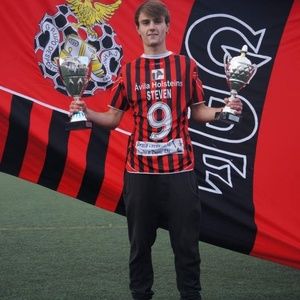 Meet your Posher, Steven paco (steezie xx)